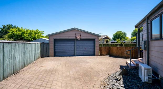 Spacious Family Home - Great Location - Photo 1