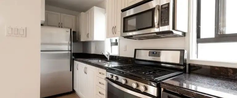 26 Balmoral Avenue | 28 Balmoral Ave., Toronto - Photo 1