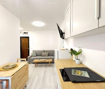 Apartament 2 camere | 5 min Metrou Eroii Revolutiei | Renovat complet - Photo 2