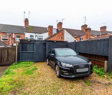 3 bedroom terraced house to rent - Photo 6