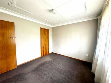 A tidy three bedroom home! - Photo 3