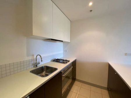 1102D/604 Swanston Street, Carlton - Photo 3