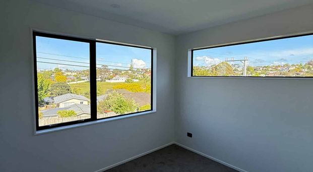 This is a brand new 4 bedrooms house in Westla... - Photo 1