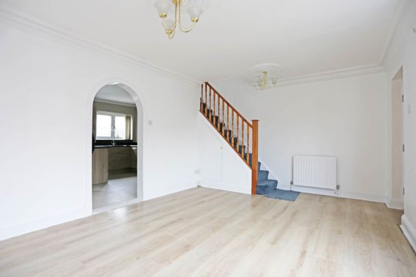 Price £2,100 pcm - Available Now - Unfurnished - Photo 1