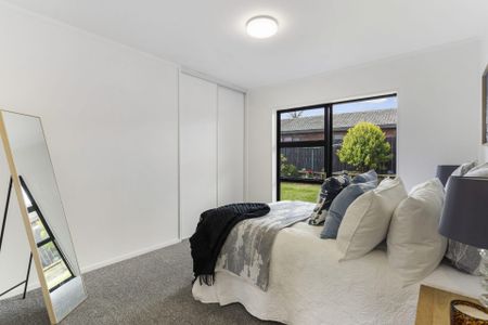 A Must View Property&excl; - Photo 5