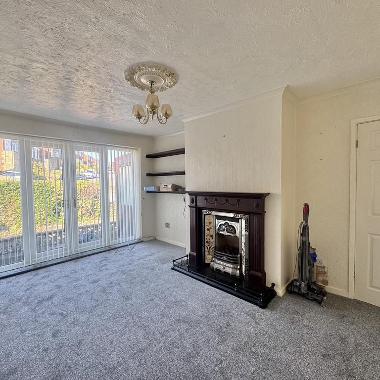 2 bedroom semi-detached bungalow to rent - Photo 1