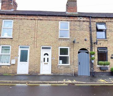 2 bedroom Mid Terraced House to let - Photo 6