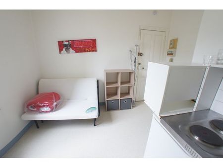 A LOUER ANGERS CENTRE VILLE - Studio avec meubles ... - Photo 5