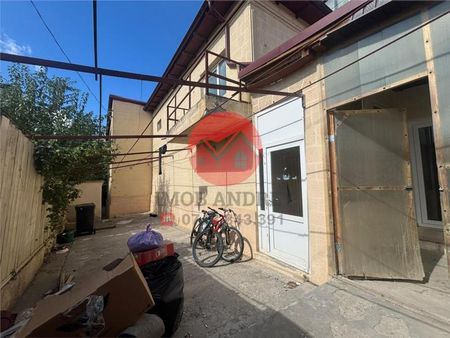 Casa de inchiriat ultracentrala, ideala pentru echipe de angajati de inchiriat - Fotografie 3