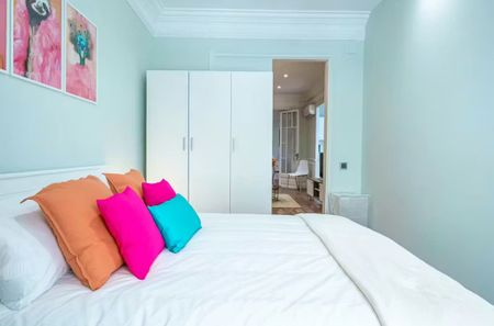 Carrer de Muntaner, Barcelona, Catalonia 08021 - Photo 5