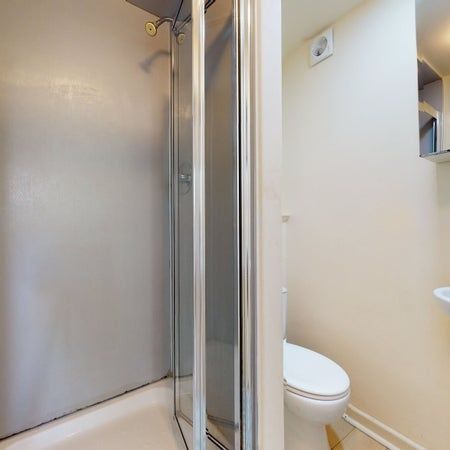Room in a Shared House, Brondesbury Road, NW6 - Photo 1