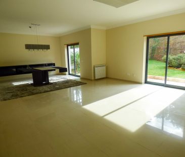 5-bed family home in Murches, Cascais - Photo 3