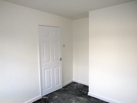 Clee Road, Birmingham, B31 - Photo 2