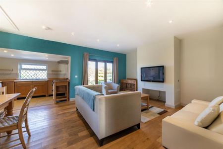 2 bedroom semi-detached bungalow to rent - Photo 3