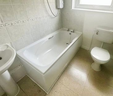 2 bedroom bungalow to rent - Photo 3