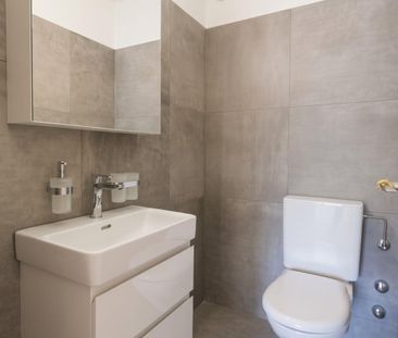 Helle, stilvolle und komplett renovierte 4.5 Zimmer-Wohnung - Photo 6