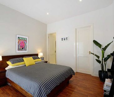 WELL PRESENTED | FRESHLY PAINTED | GREAT LOCATION - Photo 3