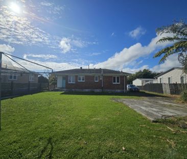 Sunny Sutton - Photo 4