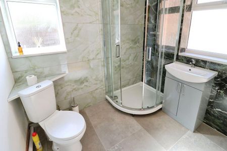 3 bedroom terraced house to rent - Photo 5