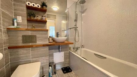 2 bedroom apartment to rent - Photo 5