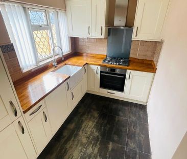 2 bedroom semi-detached house to rent - Photo 3