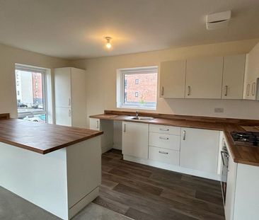 2 bedroom flat to rent - Photo 4