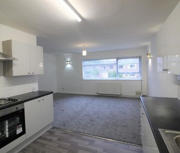 2 bedroom flat to rent - Photo 3