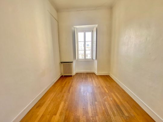 A Louer - Nantes Place Sanitat - Appartement Bourgeois 4 Pièces De 108.18 M² - Photo 1