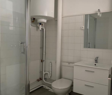 Location Appartement 1 pièce 23m² TOULON 83000 - Photo 2