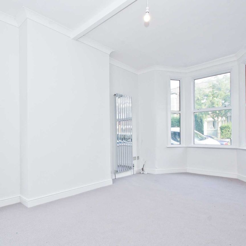 Price £3,500 pcm - Available Now - Unfurnished - Photo 1