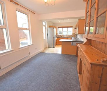 3 bedroom terraced house to rent - Photo 2