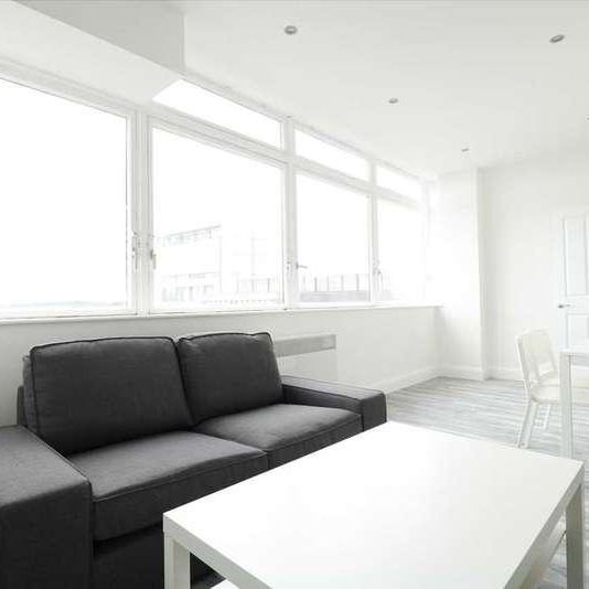 High Street Bromley, London, BR1 - Photo 1