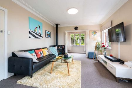 Private and Peaceful Belleknowes Home - Photo 5