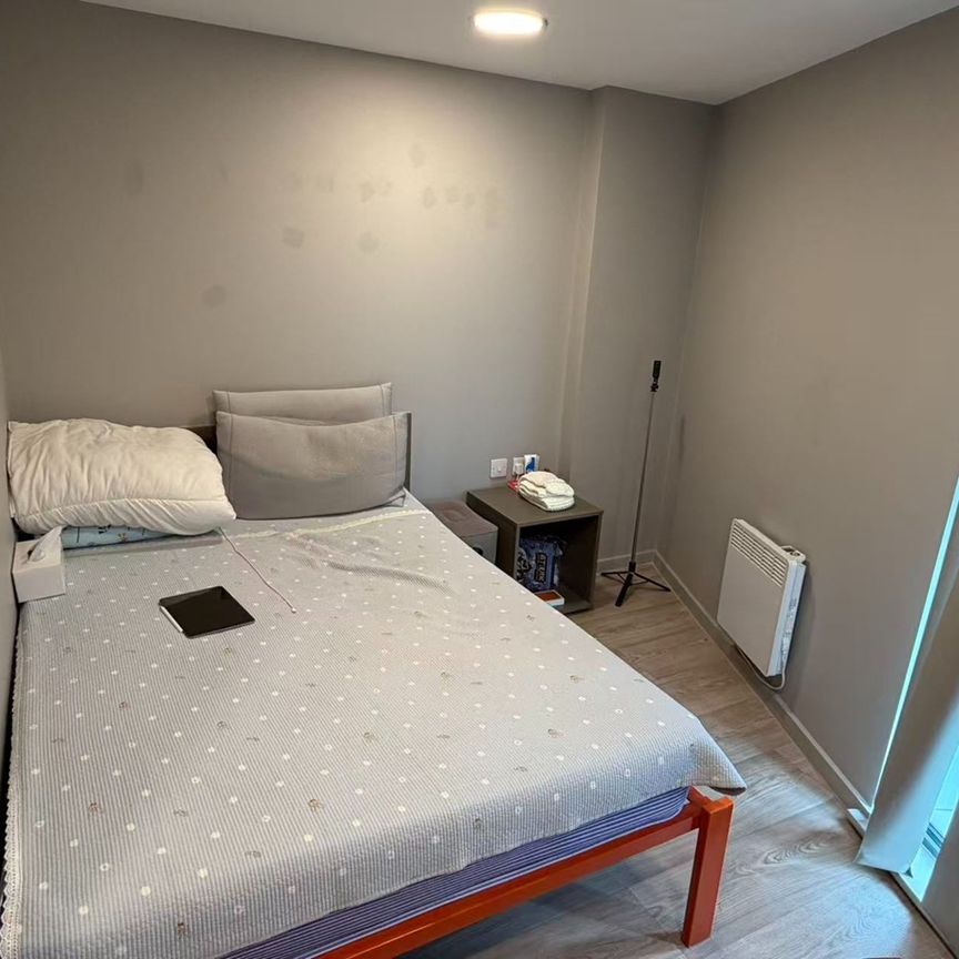 Studio Flat, Islington, L3 - Photo 1