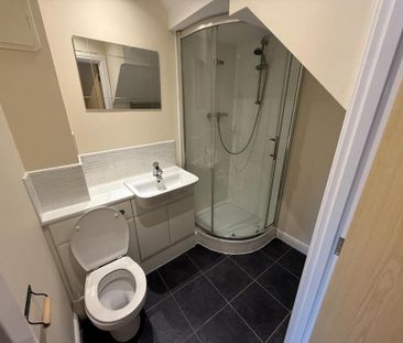 3 bedroom terraced house to rent - Photo 3