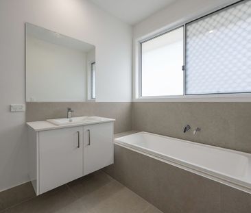 Large Immaculate Home - Photo 6