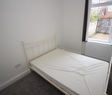 2 bedroom Flat to rent in Warton Terrace, Heaton, Newcastle upon Ty... - Photo 5