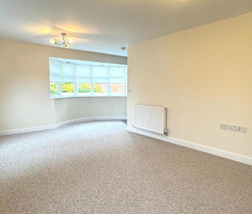 2 bedroom ground floor flat to rent - Photo 3