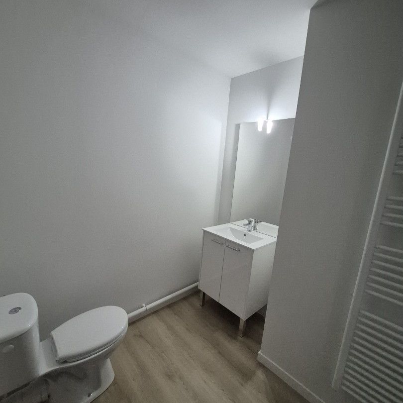 Location Appartement 2 pièces 41m² LINSELLES 59126 - Photo 1