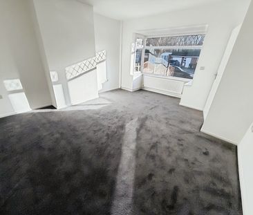 3 bedroom House To Let Total Size: 1045 SQ FT - Photo 2