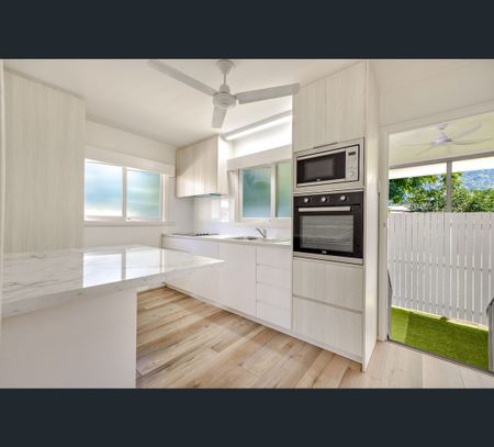 2/196 Greenslopes Street, Edge Hill, Qld 4870 - Photo 4