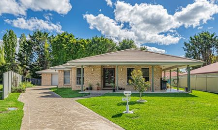 Large & Spacious Home - Photo 5