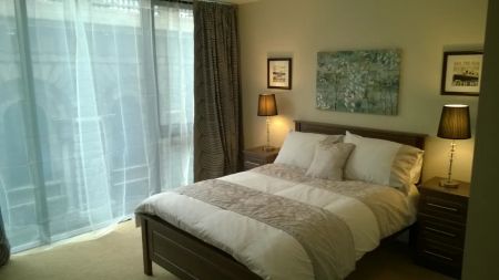 Apartment 16, Custom House Apt, 2 - Photo 3