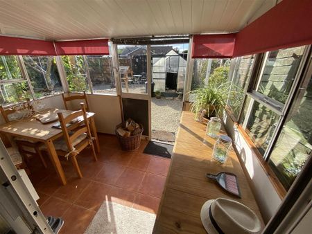 3 bedroom semi-detached house to rent - Photo 3