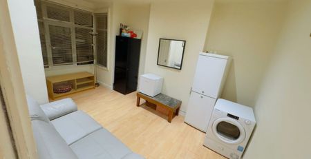 Room 5, Knowle Road, Burley, Leeds, LS4 2PJ - Photo 4