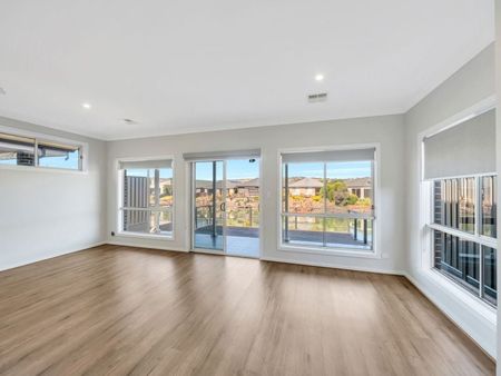 27 Harbour View Tce, Victor Harbor SA 5211 - House For Rent | Domain - Photo 3