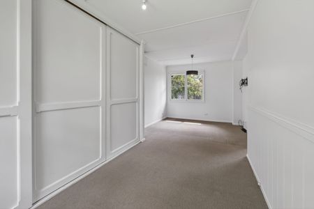 Spacious Family Home in Prime Katoomba Location - Photo 5