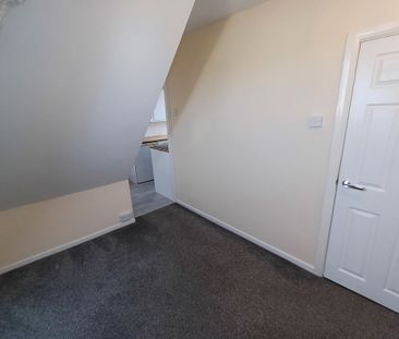 Christchurch Road, Bournemouth - Photo 2