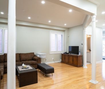 For Lease - 80 Summitgreen Crescent, Brampton, Ontario - Photo 5