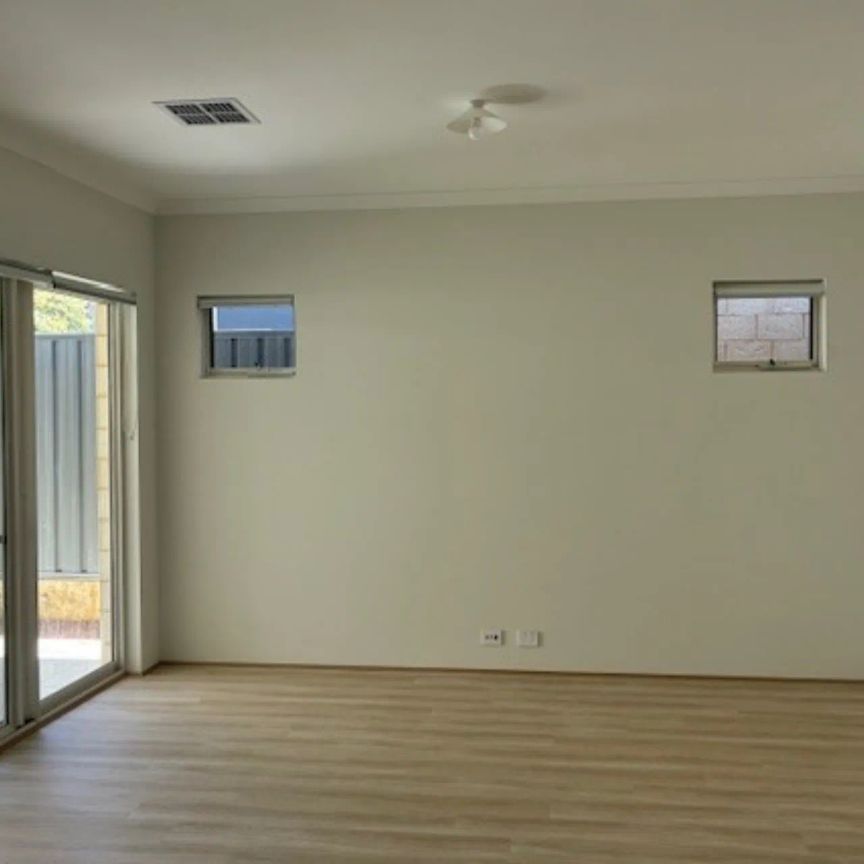 Brand New homes in the new Kardinya Heights Estate - Photo 1